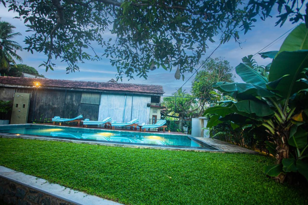 The Shades Galle Exterior foto