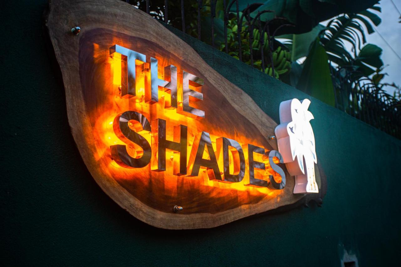 The Shades Galle Exterior foto