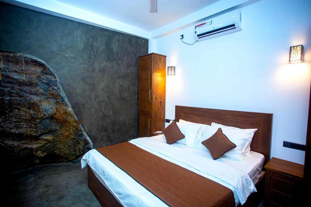 The Shades Galle Exterior foto