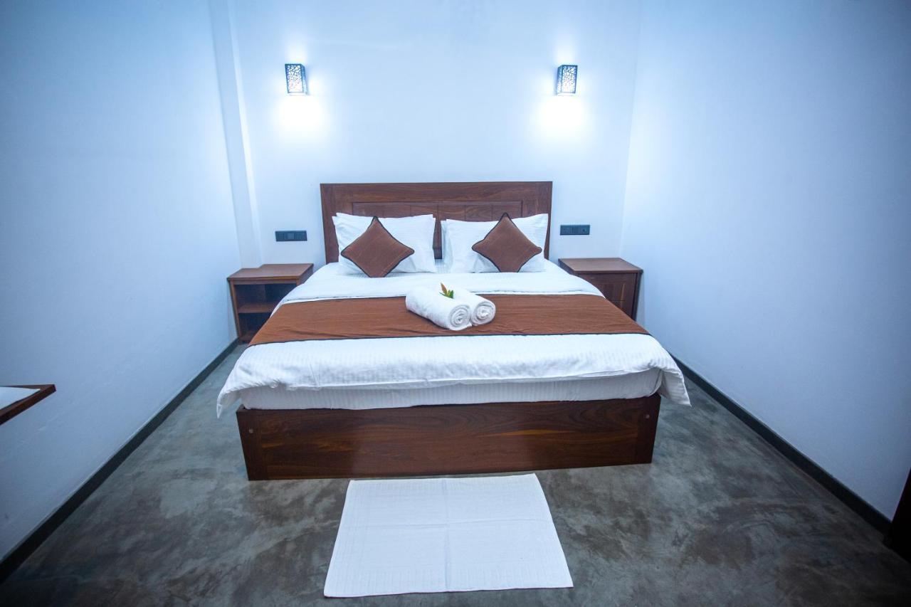 The Shades Galle Exterior foto