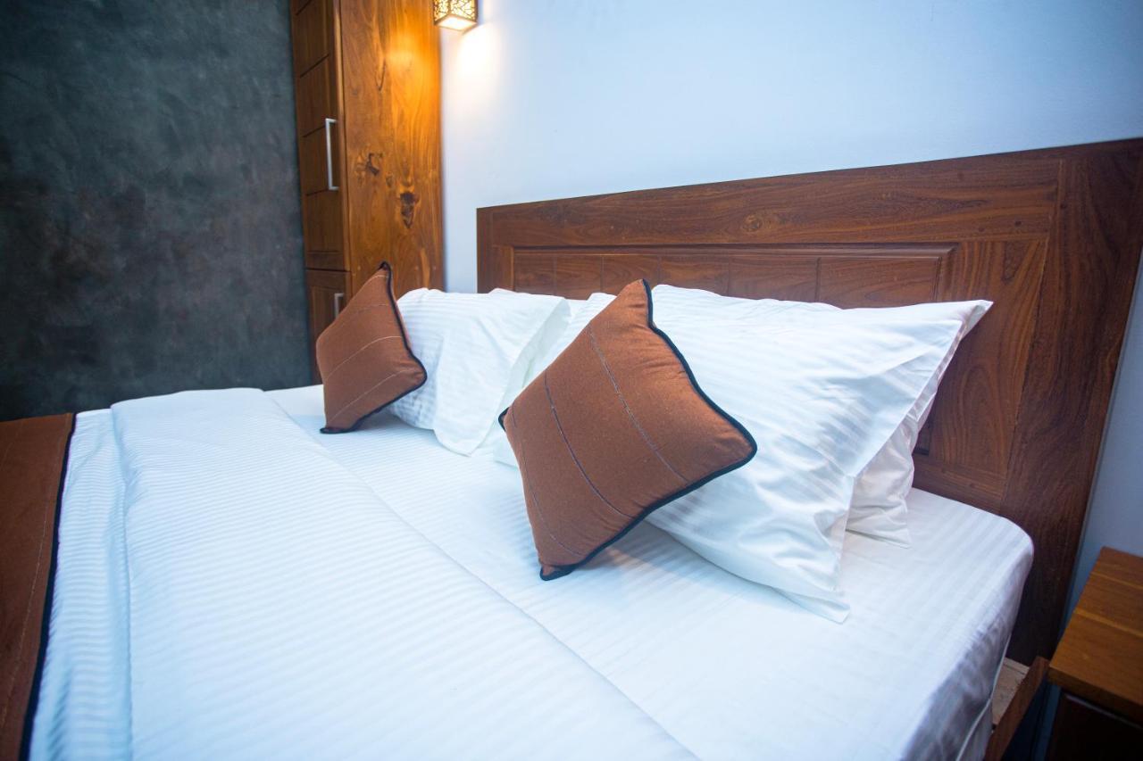 The Shades Galle Exterior foto