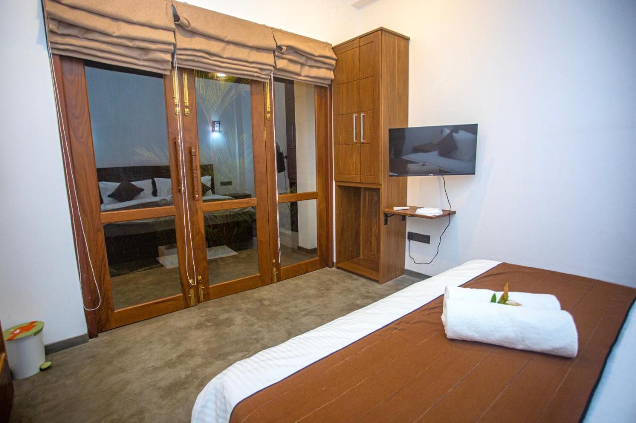 The Shades Galle Exterior foto